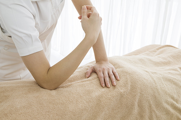 Massage Therapist in Chinatown, NY Massage Parlor